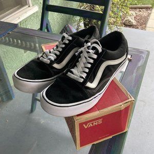 Men's Suede Vans Size 9.5